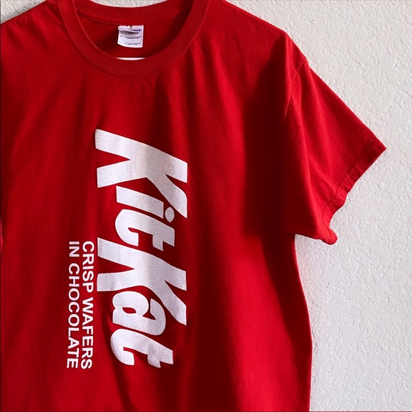 Kit Kat Chocolate Red Graphic T-Shirt - Picture 3 of 4